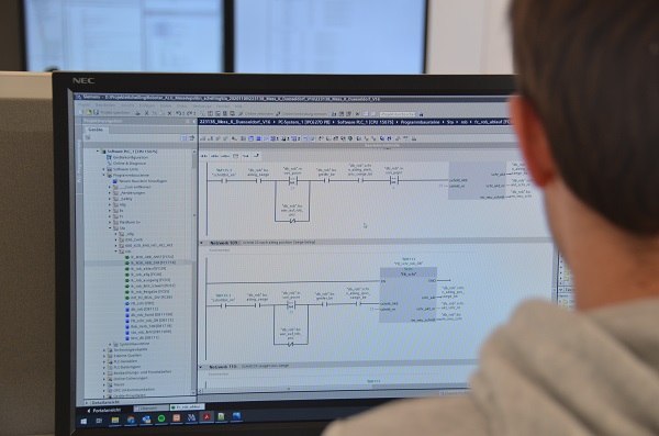 Programmierung einer SPS-Steuerung am Computer